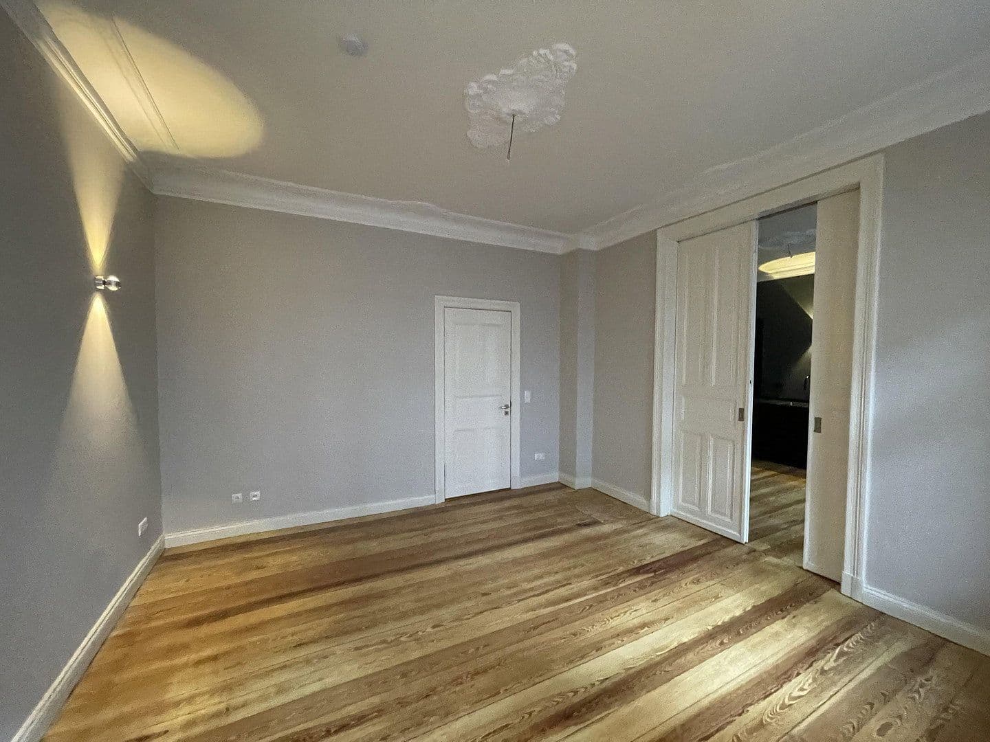 Pronájem bytu 2+1 83 m², Holtenauer Strasse 240, Kiel, Šlesvicko-Holštýnsko Pronájem bytu 2+1 83 m², Holtenauer Strasse 240, Kiel, Šlesvicko-Holštýnsko