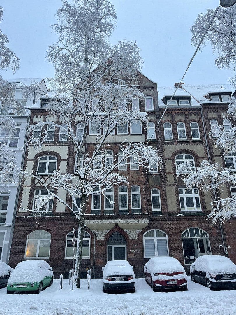 Pronájem bytu 2+1 83 m², Holtenauer Strasse 240, Kiel, Šlesvicko-Holštýnsko Pronájem bytu 2+1 83 m², Holtenauer Strasse 240, Kiel, Šlesvicko-Holštýnsko