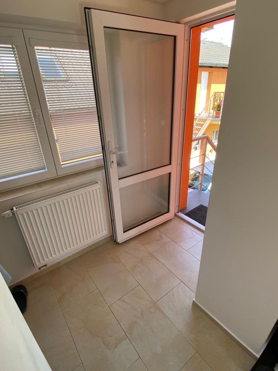 Pronájem bytu 2+1 68 m², Kutnohorská, Praha, Praha Pronájem bytu 2+1 68 m², Kutnohorská, Praha, Praha