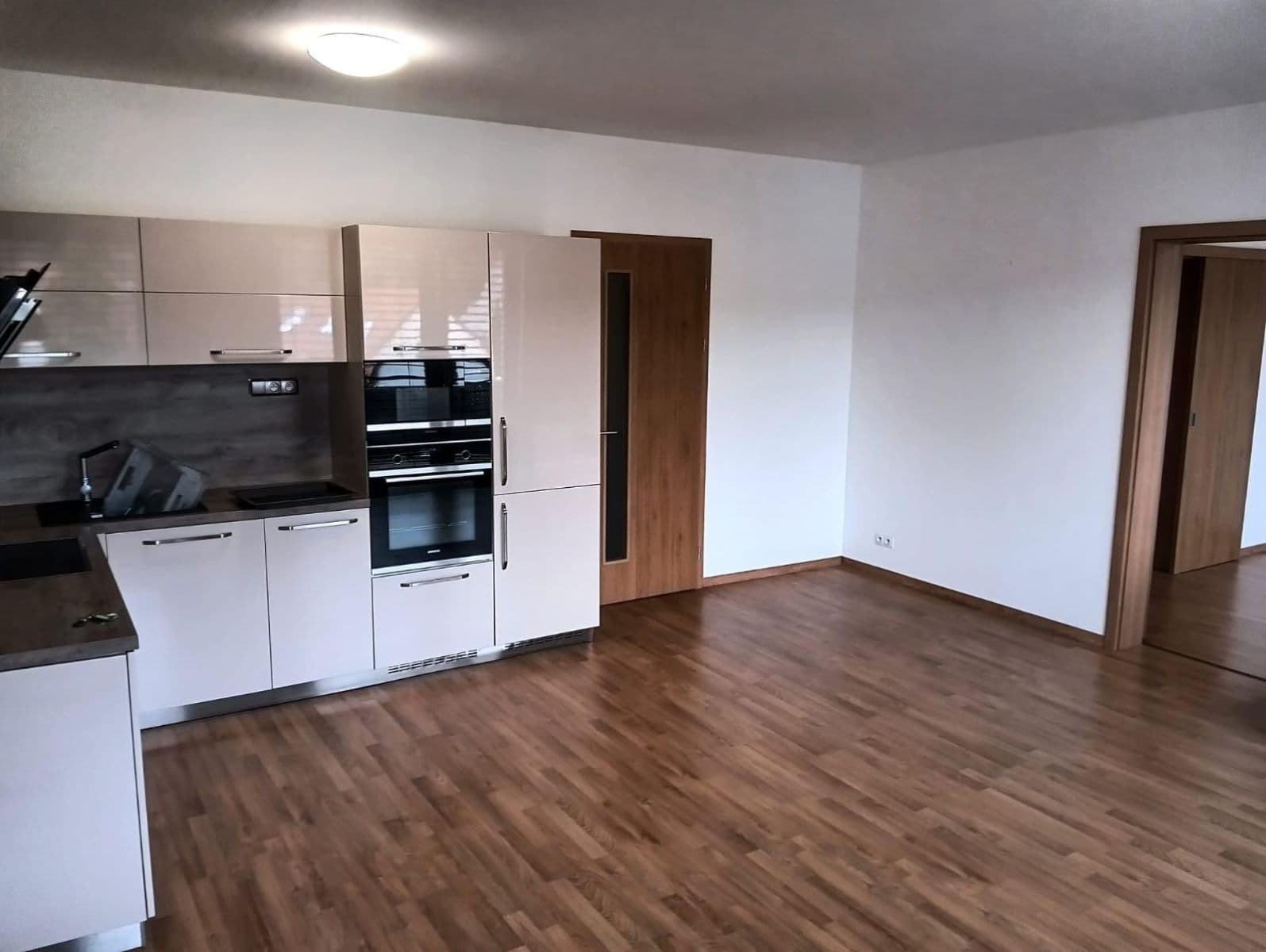 Pronájem bytu 2+kk 60 m², Černošická, Praha, Praha Pronájem bytu 2+kk 60 m², Černošická, Praha, Praha