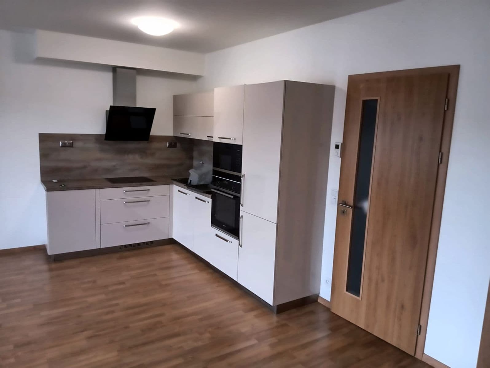 Pronájem bytu 2+kk 60 m², Černošická, Praha, Praha Pronájem bytu 2+kk 60 m², Černošická, Praha, Praha