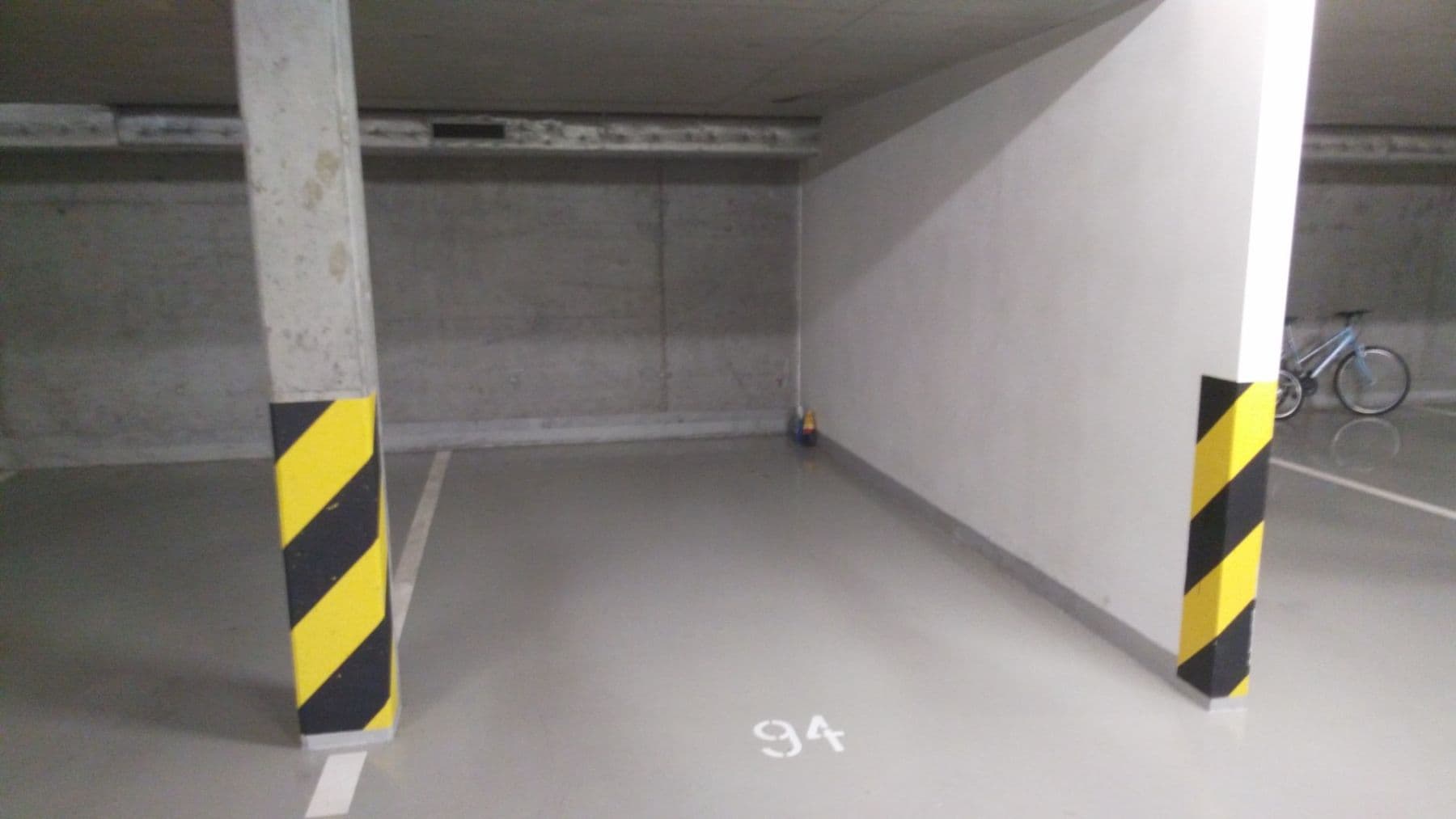 Pronájem garáže 14 m², Za Zámečkem, Praha, Praha Pronájem garáže 14 m², Za Zámečkem, Praha, Praha