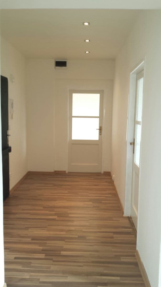 Prodej bytu 2+kk 52 m², Kubánské náměstí, Praha, Praha Prodej bytu 2+kk 52 m², Kubánské náměstí, Praha, Praha