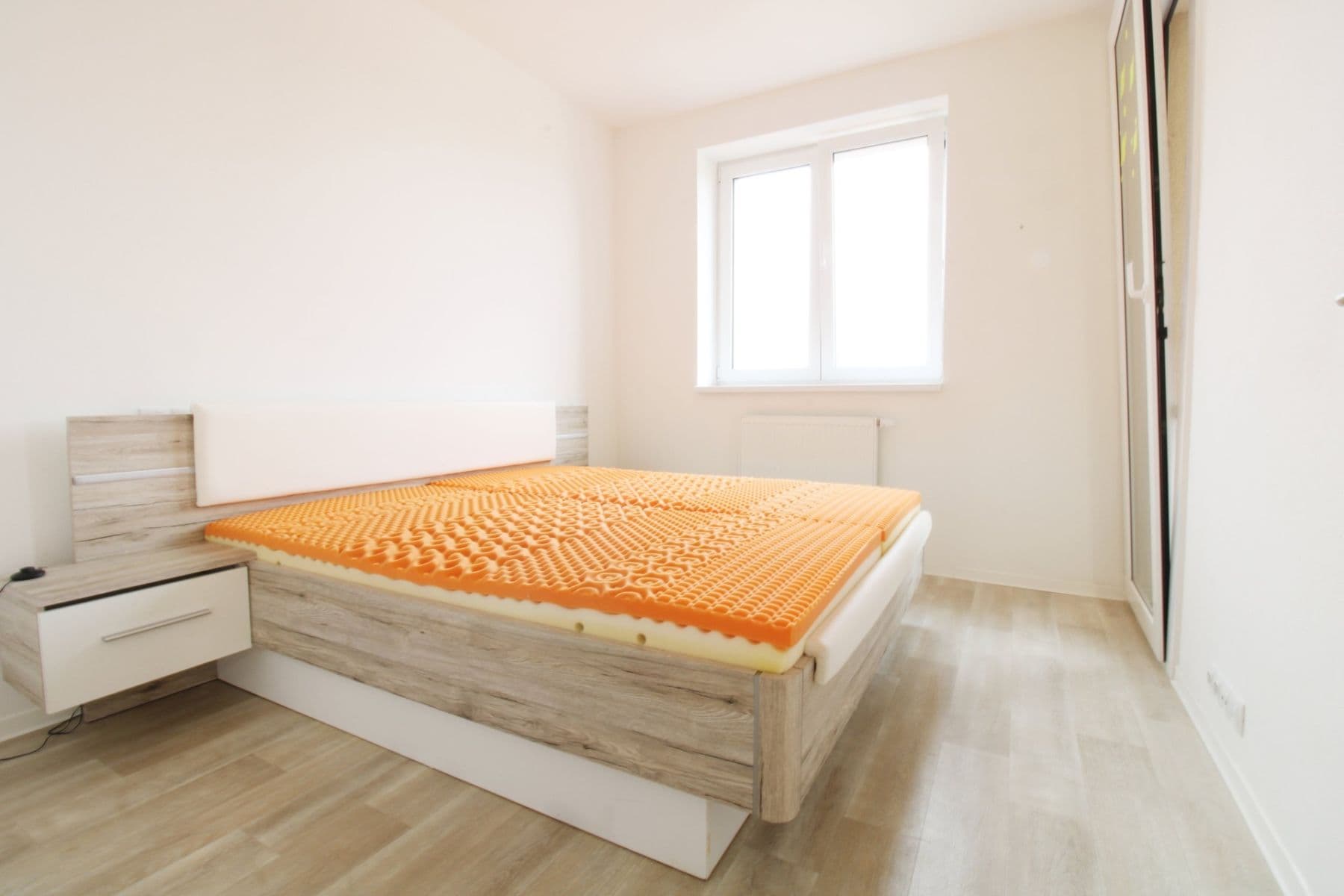 Pronájem bytu 2+kk 49 m², Plovární, Plzeň, Plzeňský kraj Pronájem bytu 2+kk 49 m², Plovární, Plzeň, Plzeňský kraj