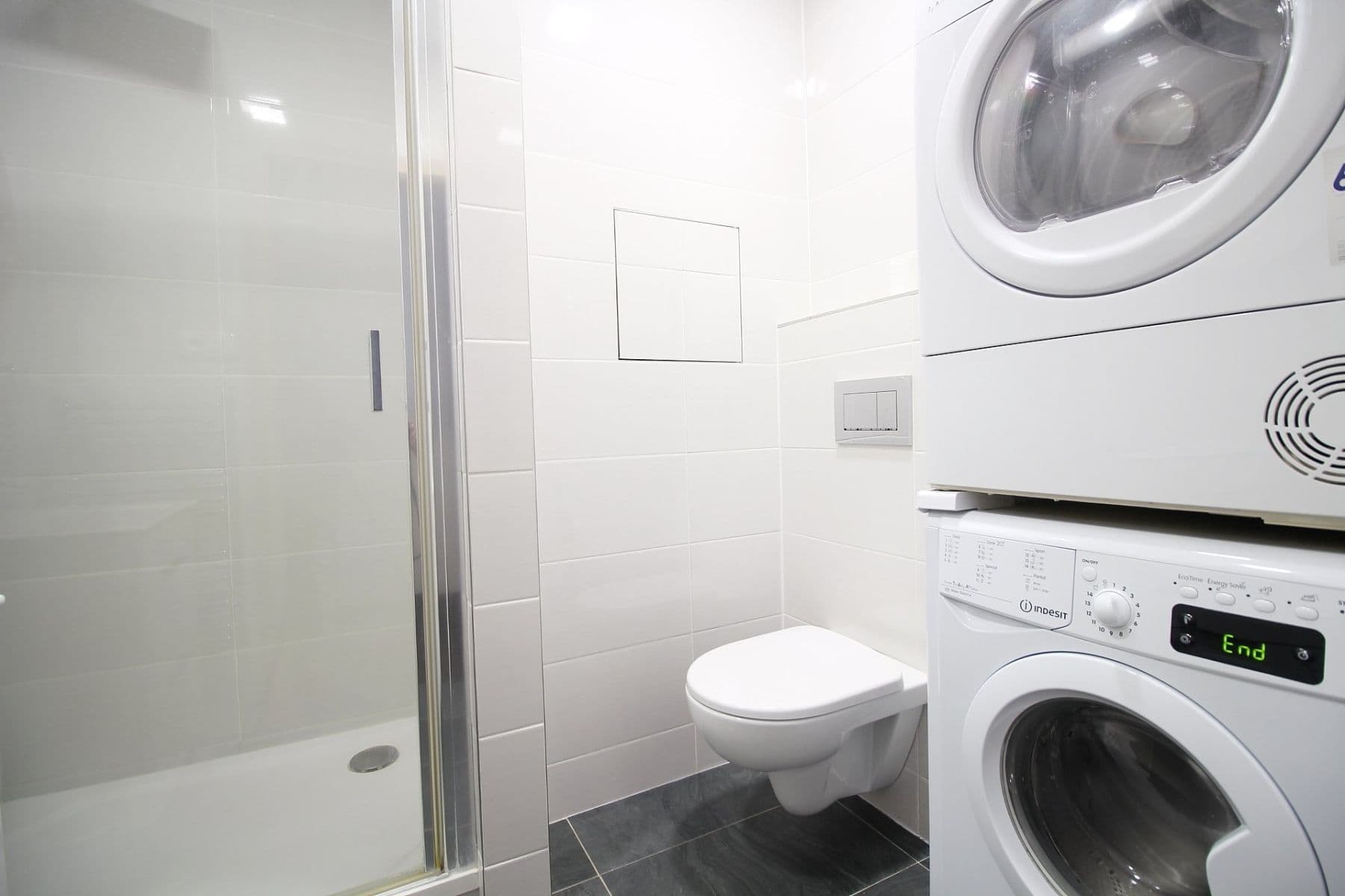 Pronájem bytu 2+kk 49 m², Za Parkem, Dobřichovice, Středočeský kraj Pronájem bytu 2+kk 49 m², Za Parkem, Dobřichovice, Středočeský kraj