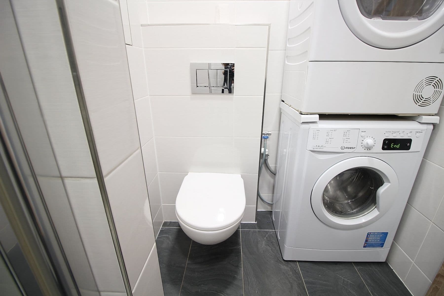 Pronájem bytu 2+kk 49 m², Za Parkem, Dobřichovice, Středočeský kraj Pronájem bytu 2+kk 49 m², Za Parkem, Dobřichovice, Středočeský kraj