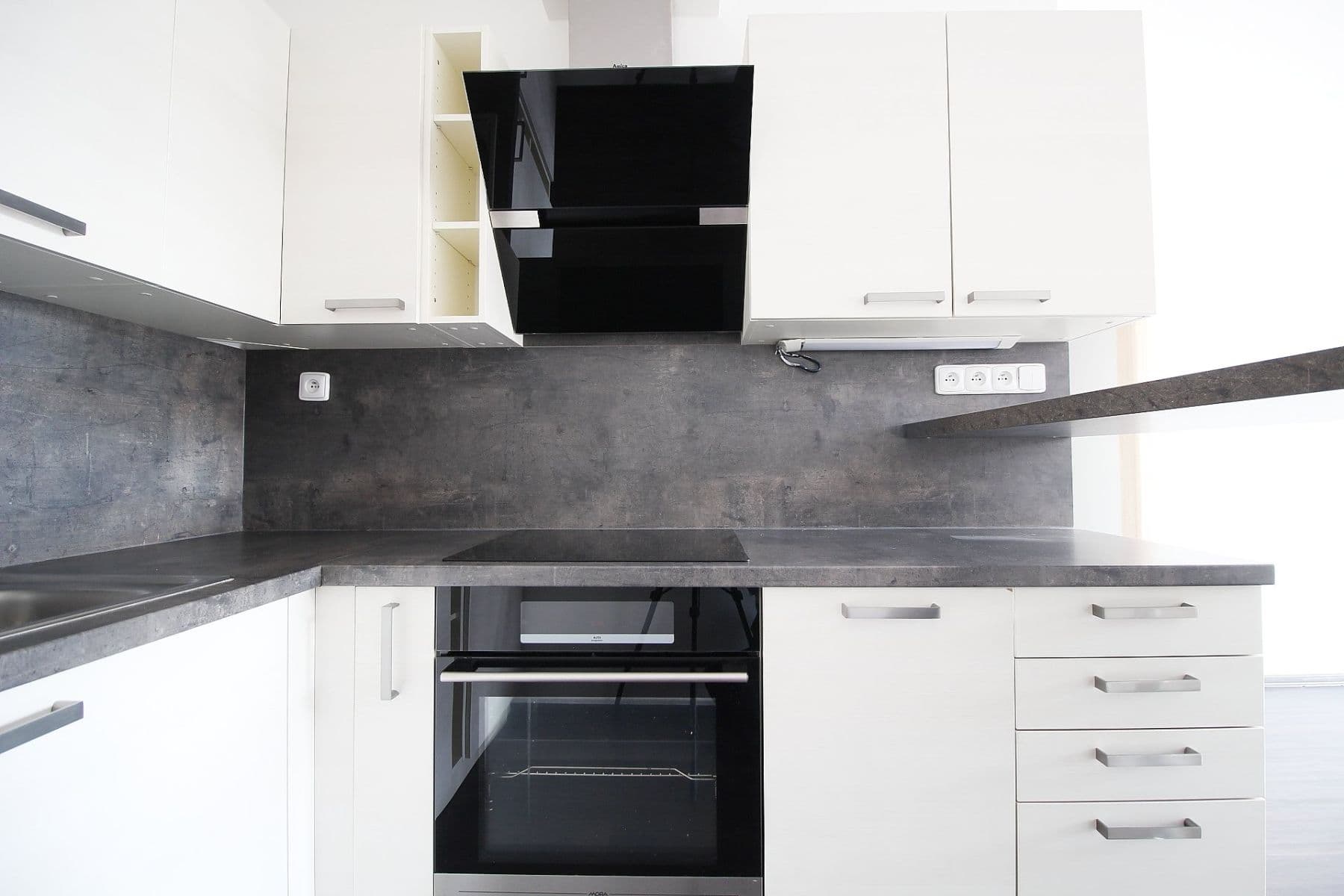 Pronájem bytu 2+kk 49 m², Za Parkem, Dobřichovice, Středočeský kraj Pronájem bytu 2+kk 49 m², Za Parkem, Dobřichovice, Středočeský kraj