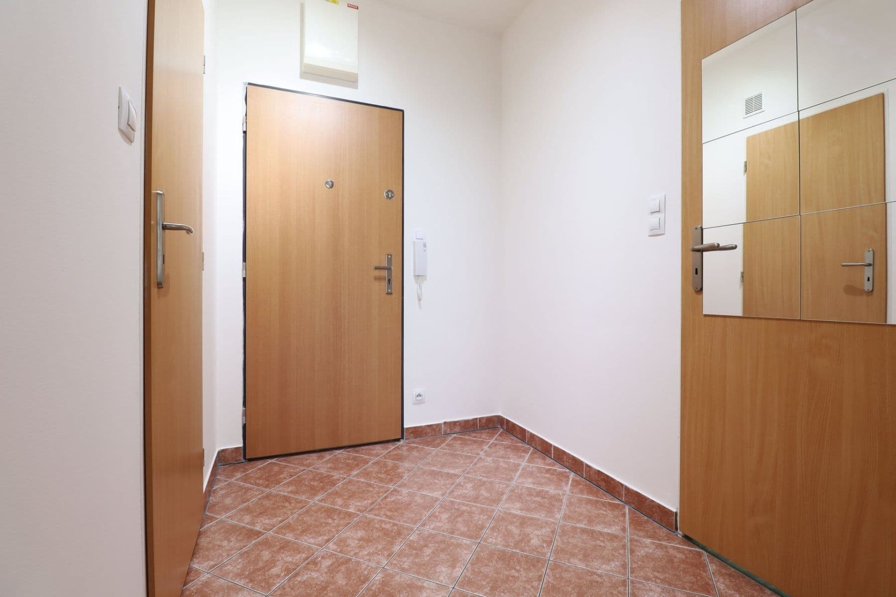 Pronájem bytu 2+kk 51 m², Pod Harfou, Praha, Praha Pronájem bytu 2+kk 51 m², Pod Harfou, Praha, Praha