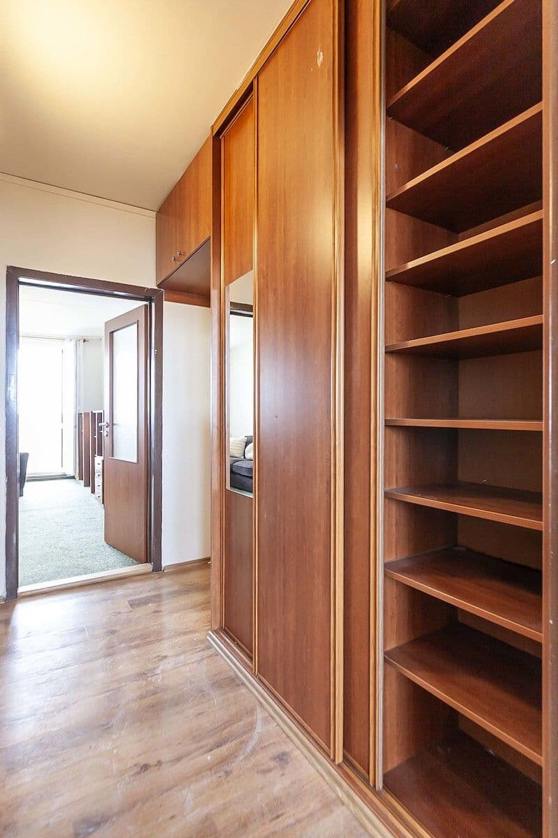 Prodej bytu 3+1 65 m², Krynická, Praha, Praha Prodej bytu 3+1 65 m², Krynická, Praha, Praha