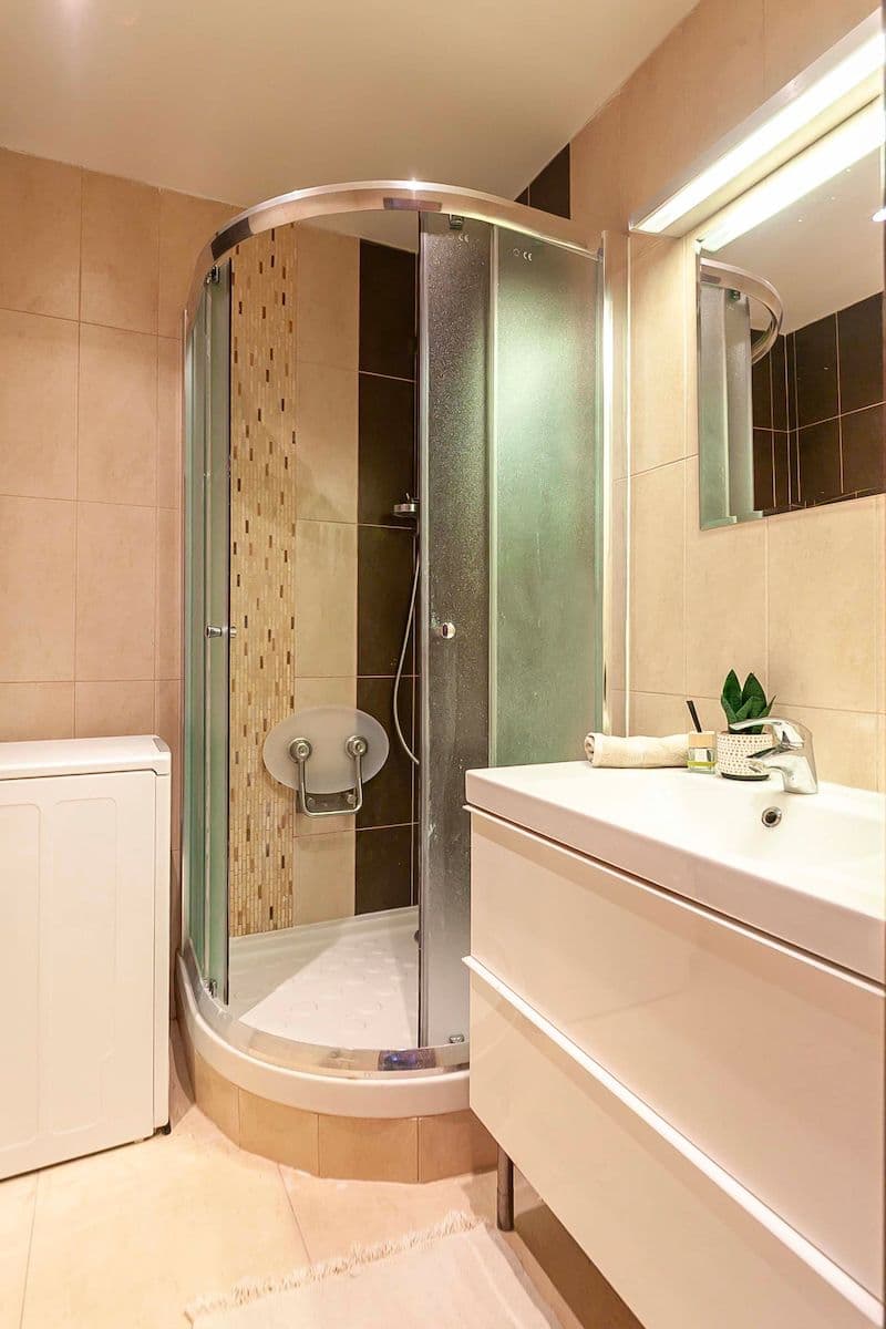 Prodej bytu 3+1 65 m², Krynická, Praha, Praha Prodej bytu 3+1 65 m², Krynická, Praha, Praha