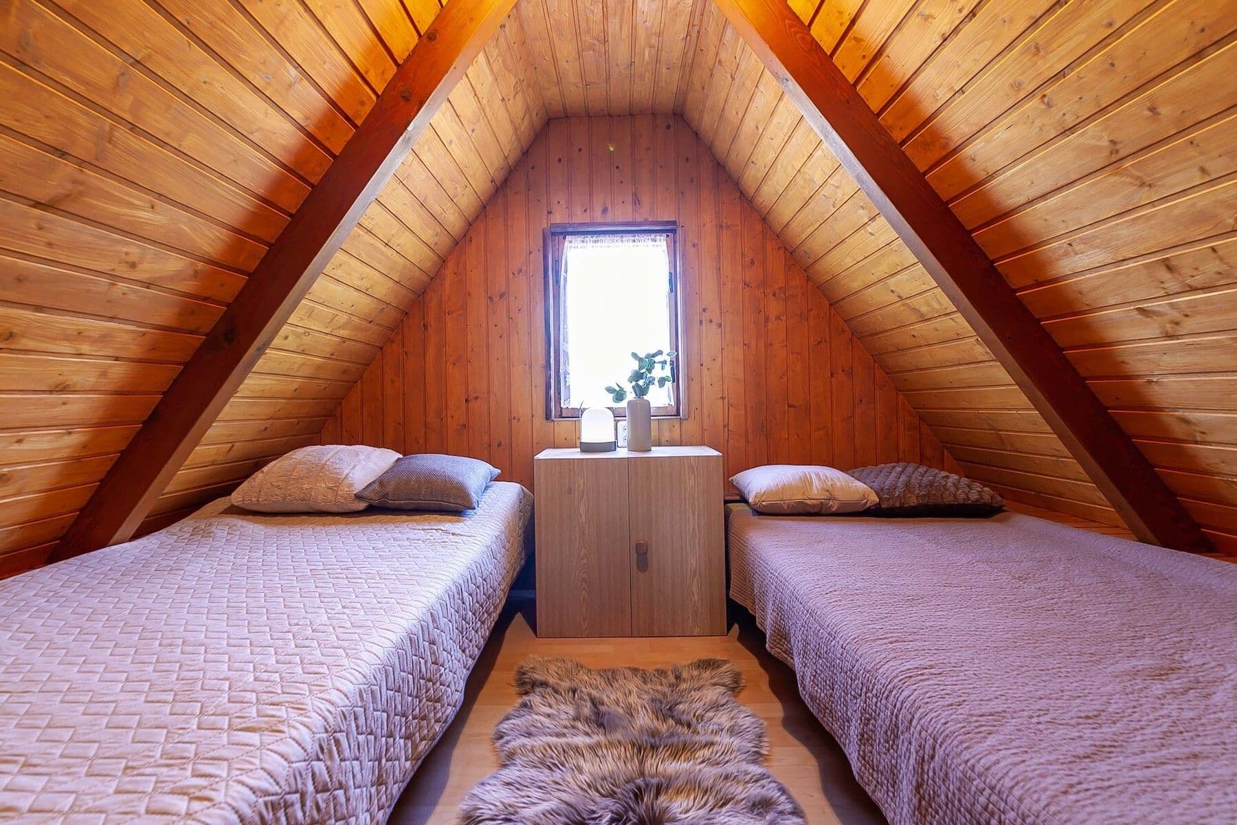Prodej chaty, chalupy 126 m², pozemek 429 m², Rabyně, Středočeský kraj Prodej chaty, chalupy 126 m², pozemek 429 m², Rabyně, Středočeský kraj