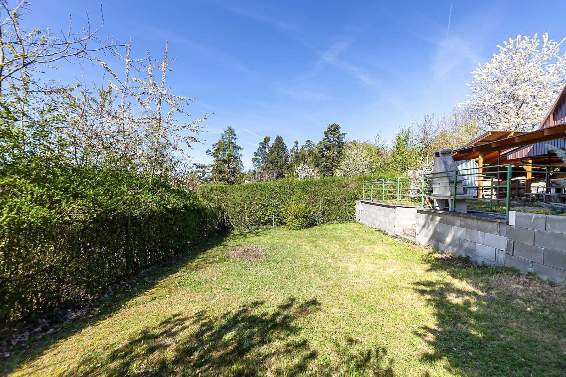Prodej chaty, chalupy 126 m², pozemek 429 m², Rabyně, Středočeský kraj Prodej chaty, chalupy 126 m², pozemek 429 m², Rabyně, Středočeský kraj