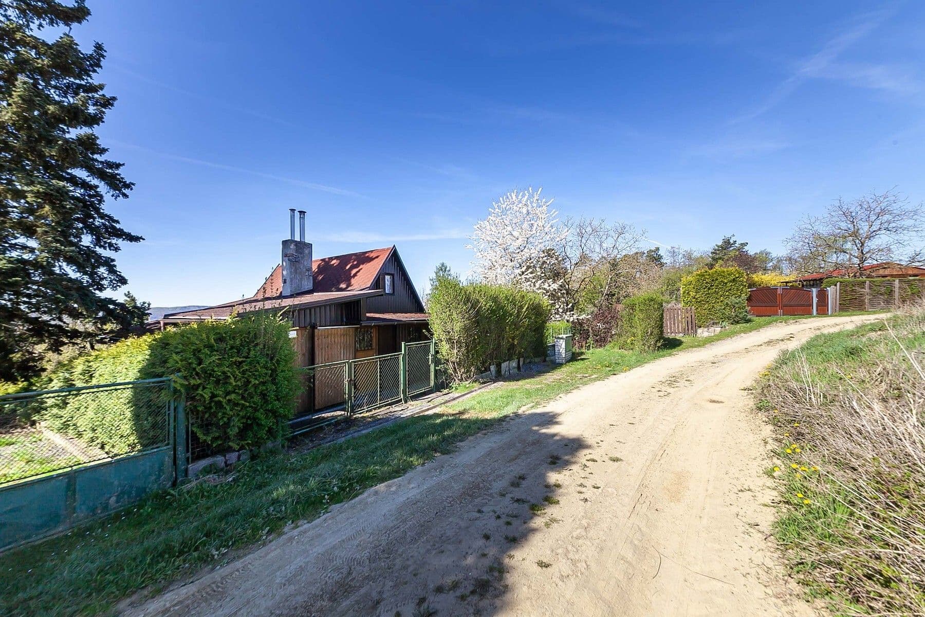 Prodej chaty, chalupy 126 m², pozemek 429 m², Rabyně, Středočeský kraj Prodej chaty, chalupy 126 m², pozemek 429 m², Rabyně, Středočeský kraj