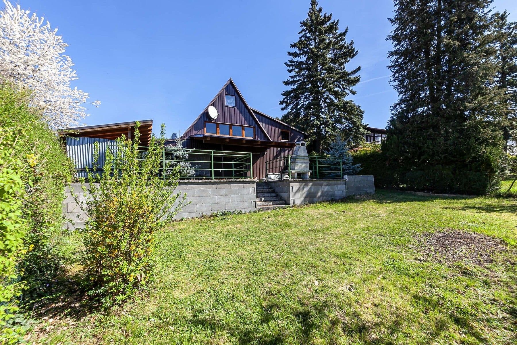 Prodej chaty, chalupy 126 m², pozemek 429 m², Rabyně, Středočeský kraj Prodej chaty, chalupy 126 m², pozemek 429 m², Rabyně, Středočeský kraj