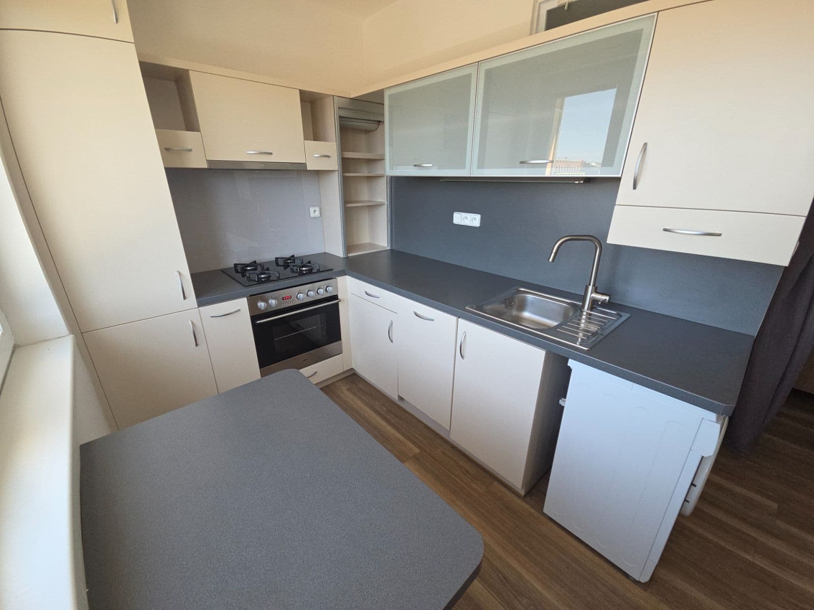 Pronájem bytu 2+kk 51 m², náměstí Na Balabence, Praha, Praha Pronájem bytu 2+kk 51 m², náměstí Na Balabence, Praha, Praha