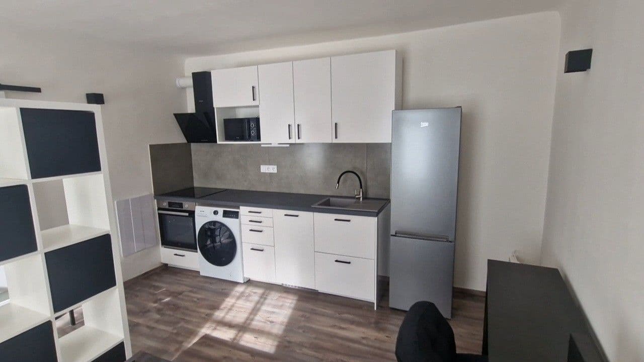 Pronájem bytu 1+kk 20 m², Havlíčkova, Jihlava, Kraj Vysočina Pronájem bytu 1+kk 20 m², Havlíčkova, Jihlava, Kraj Vysočina