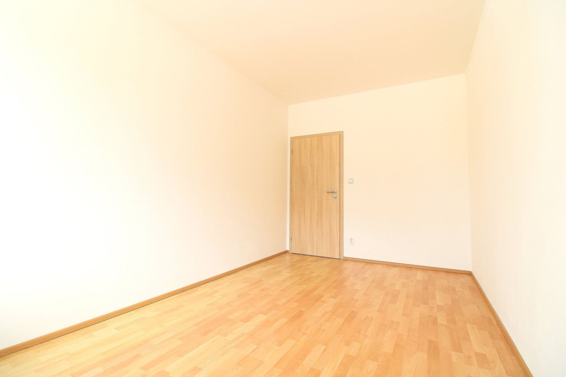 Pronájem bytu 2+kk 52 m², Jaroslava Holečka, Kladno, Středočeský kraj Pronájem bytu 2+kk 52 m², Jaroslava Holečka, Kladno, Středočeský kraj