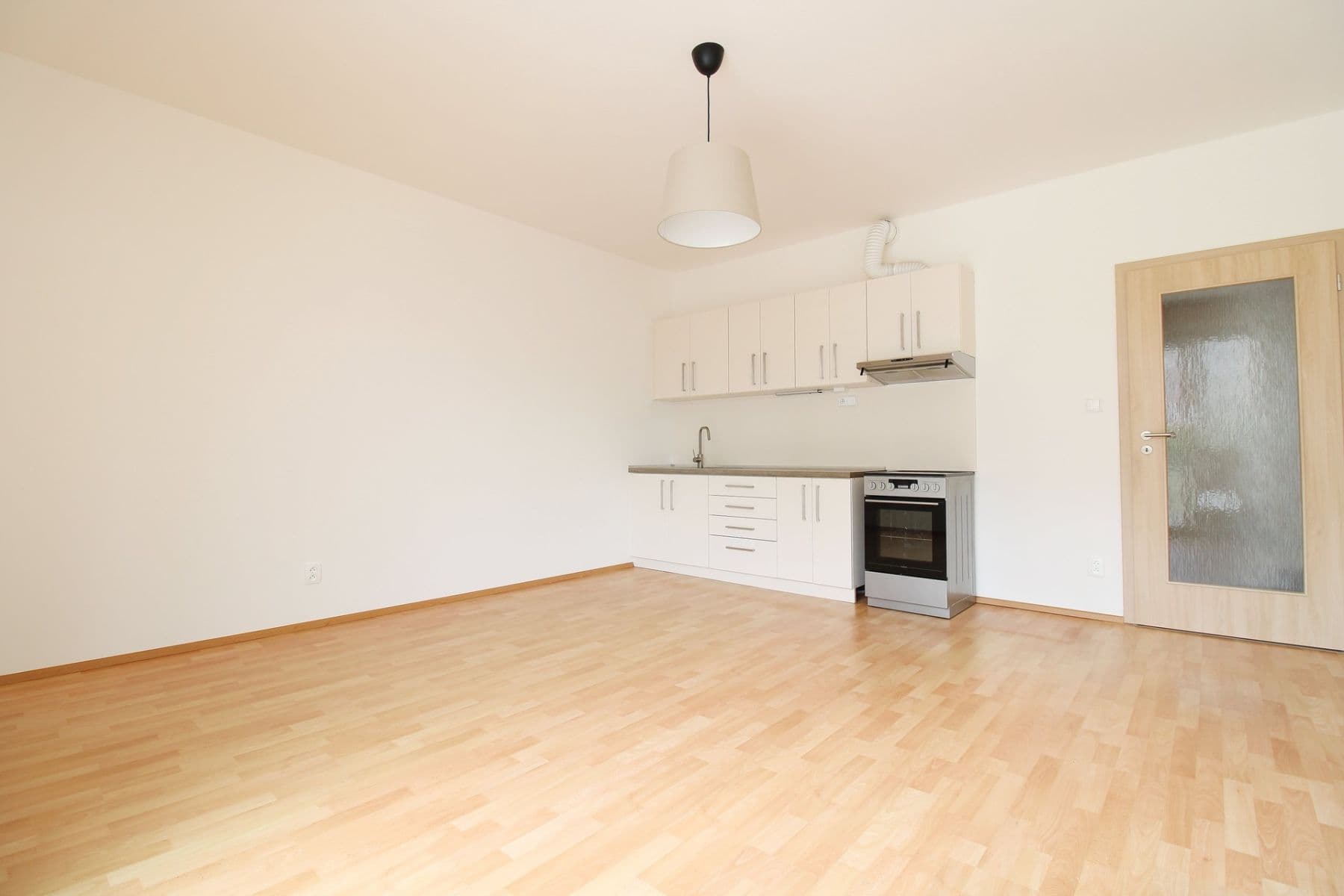 Pronájem bytu 2+kk 52 m², Jaroslava Holečka, Kladno, Středočeský kraj Pronájem bytu 2+kk 52 m², Jaroslava Holečka, Kladno, Středočeský kraj