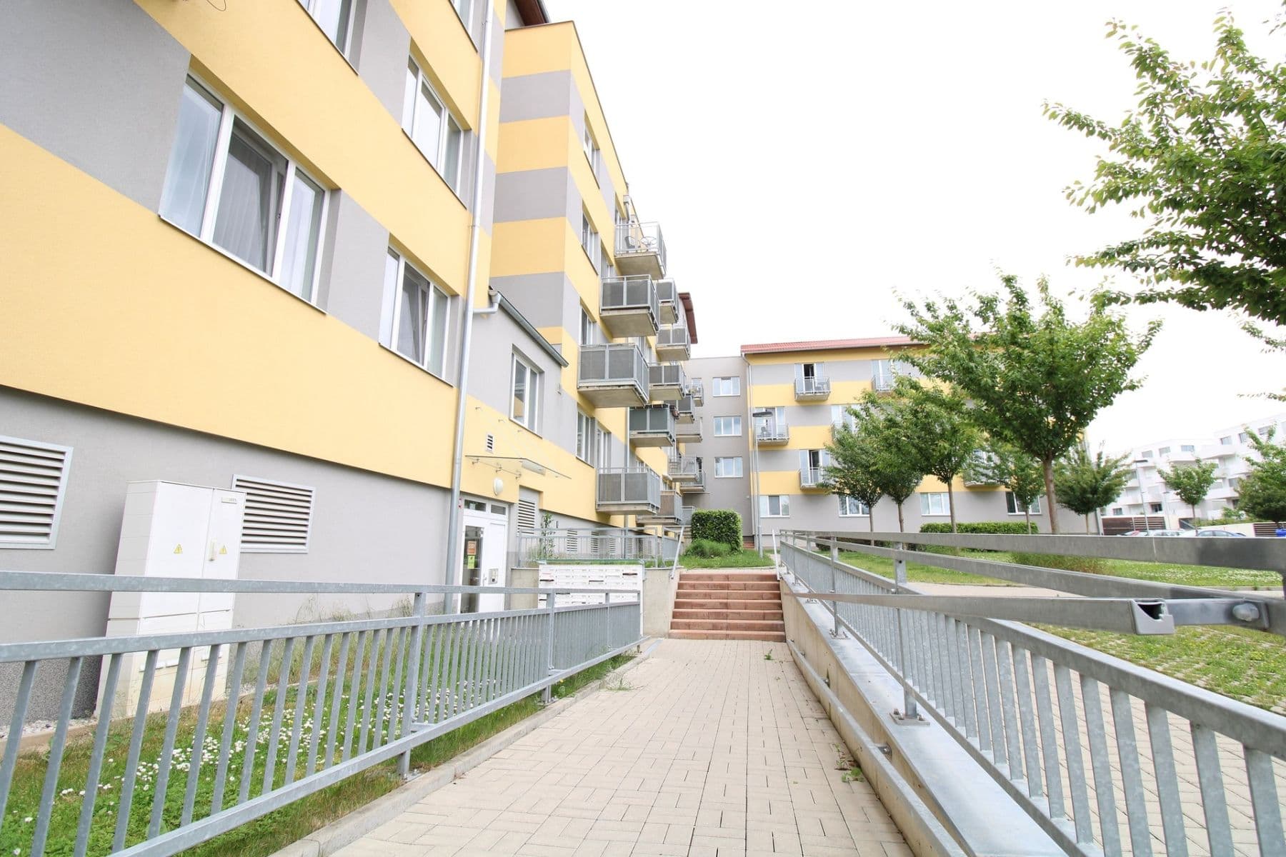 Pronájem bytu 2+kk 52 m², Jaroslava Holečka, Kladno, Středočeský kraj Pronájem bytu 2+kk 52 m², Jaroslava Holečka, Kladno, Středočeský kraj