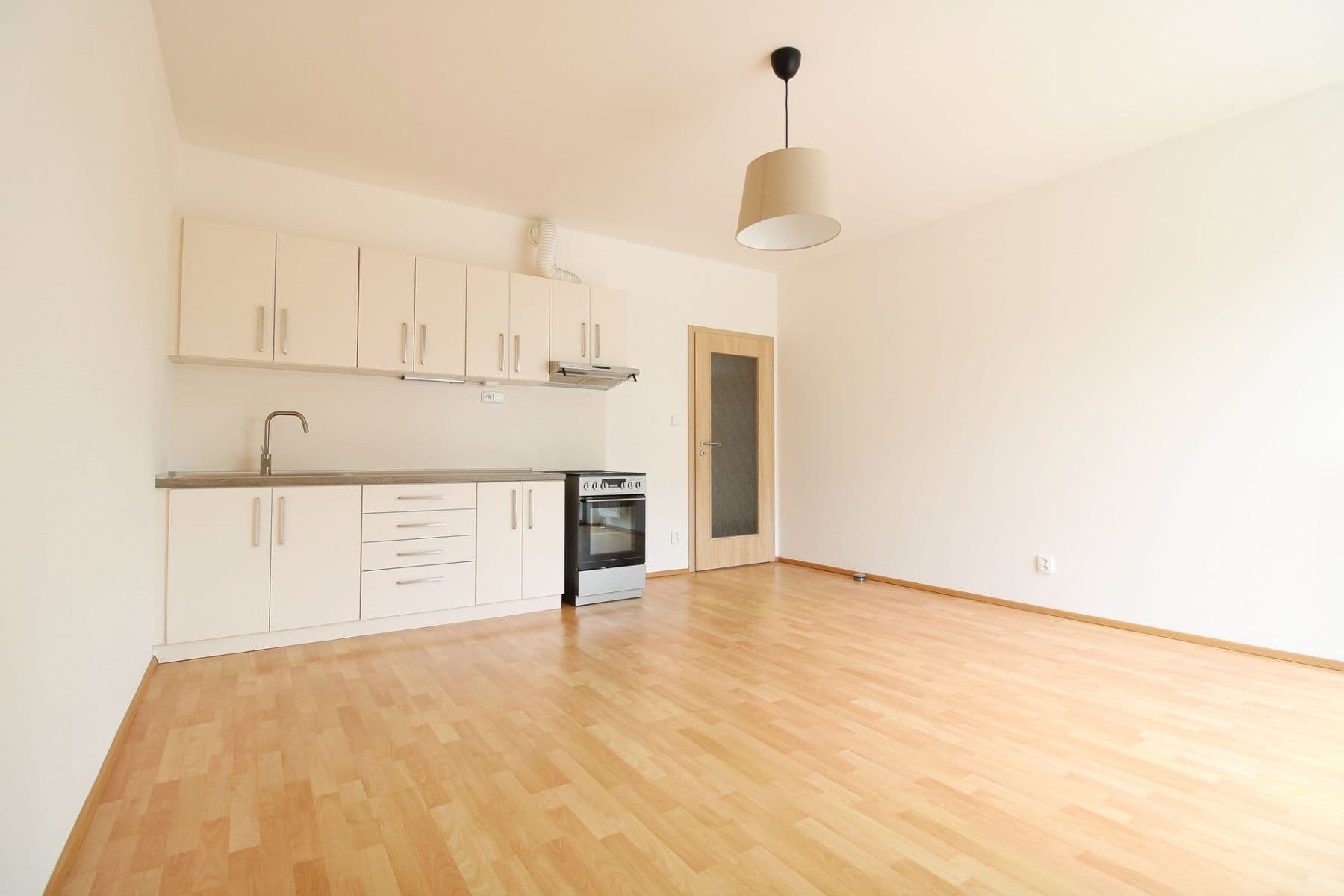 Pronájem bytu 2+kk 52 m², Jaroslava Holečka, Kladno, Středočeský kraj Pronájem bytu 2+kk 52 m², Jaroslava Holečka, Kladno, Středočeský kraj