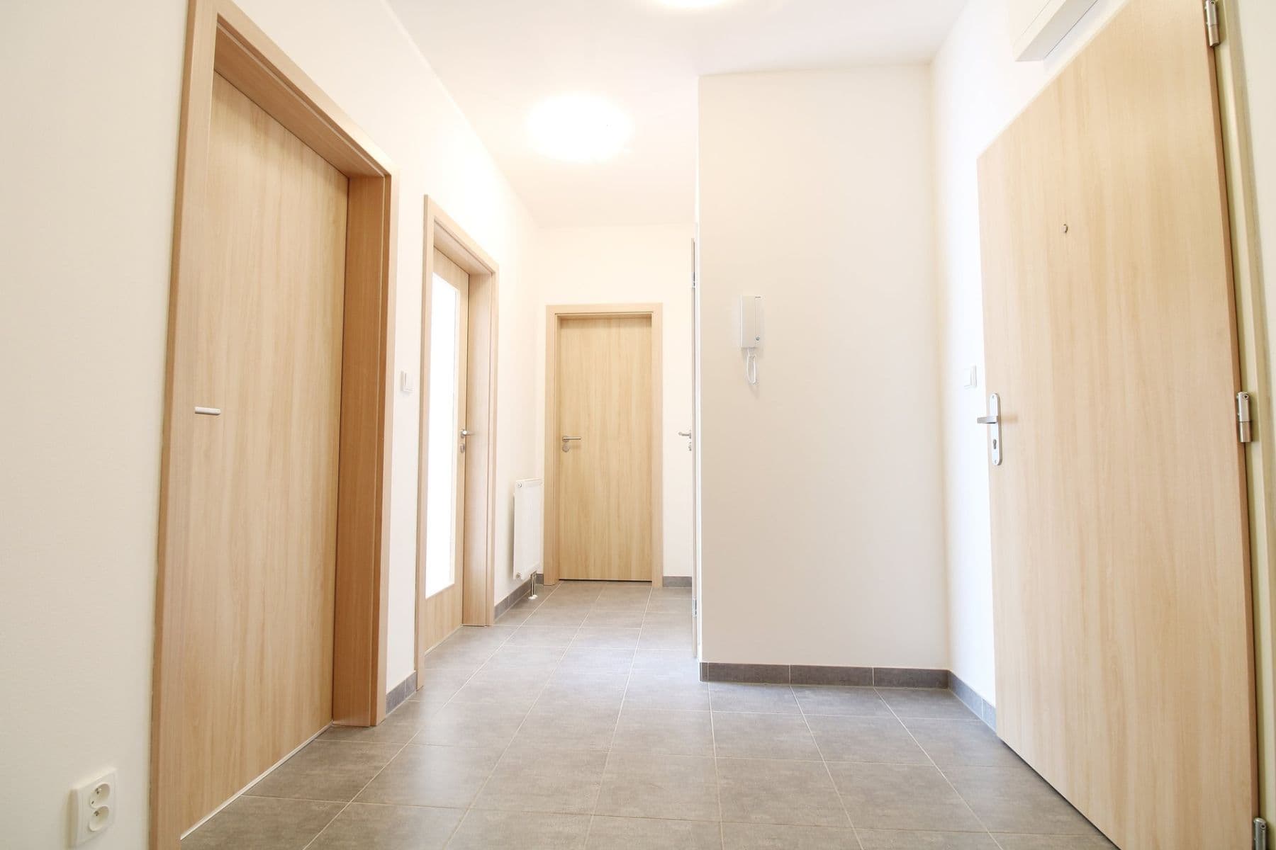 Pronájem bytu 2+kk 52 m², Jaroslava Holečka, Kladno, Středočeský kraj Pronájem bytu 2+kk 52 m², Jaroslava Holečka, Kladno, Středočeský kraj