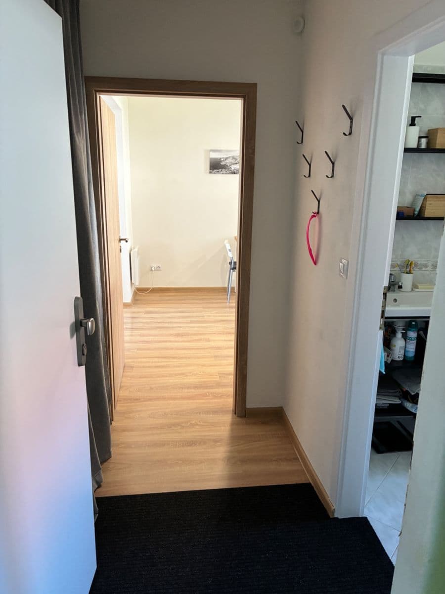 Prodej bytu 2+1 53 m², Lhotecká, Mníšek pod Brdy, Středočeský kraj Prodej bytu 2+1 53 m², Lhotecká, Mníšek pod Brdy, Středočeský kraj