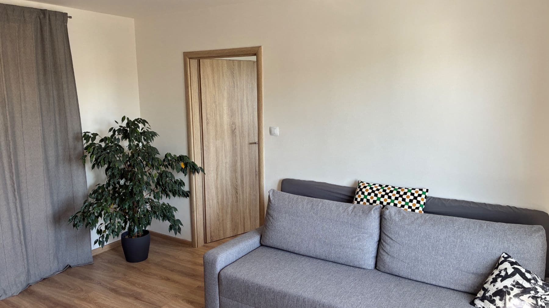 Prodej bytu 2+1 53 m², Lhotecká, Mníšek pod Brdy, Středočeský kraj Prodej bytu 2+1 53 m², Lhotecká, Mníšek pod Brdy, Středočeský kraj