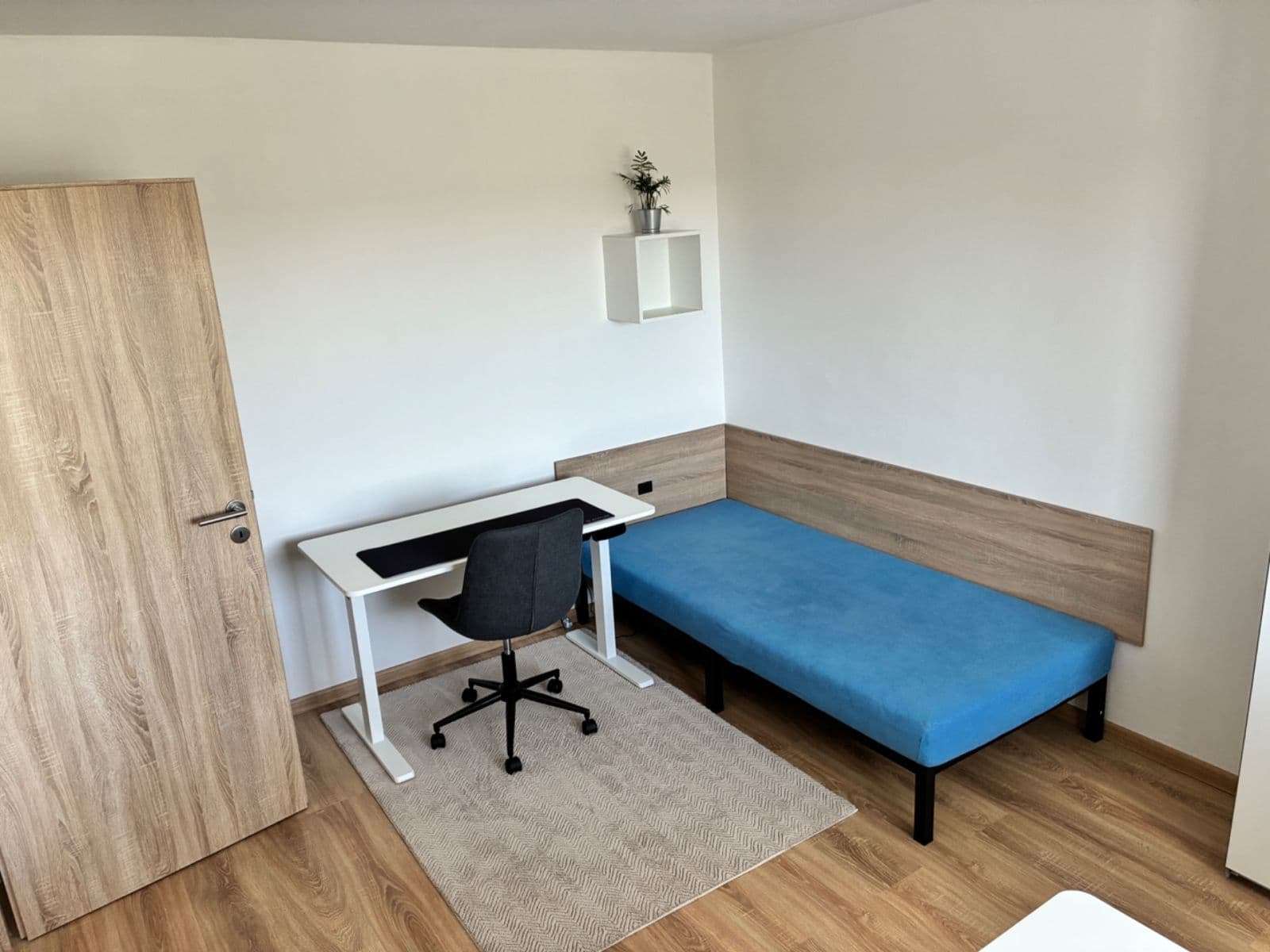 Prodej bytu 2+1 53 m², Lhotecká, Mníšek pod Brdy, Středočeský kraj Prodej bytu 2+1 53 m², Lhotecká, Mníšek pod Brdy, Středočeský kraj