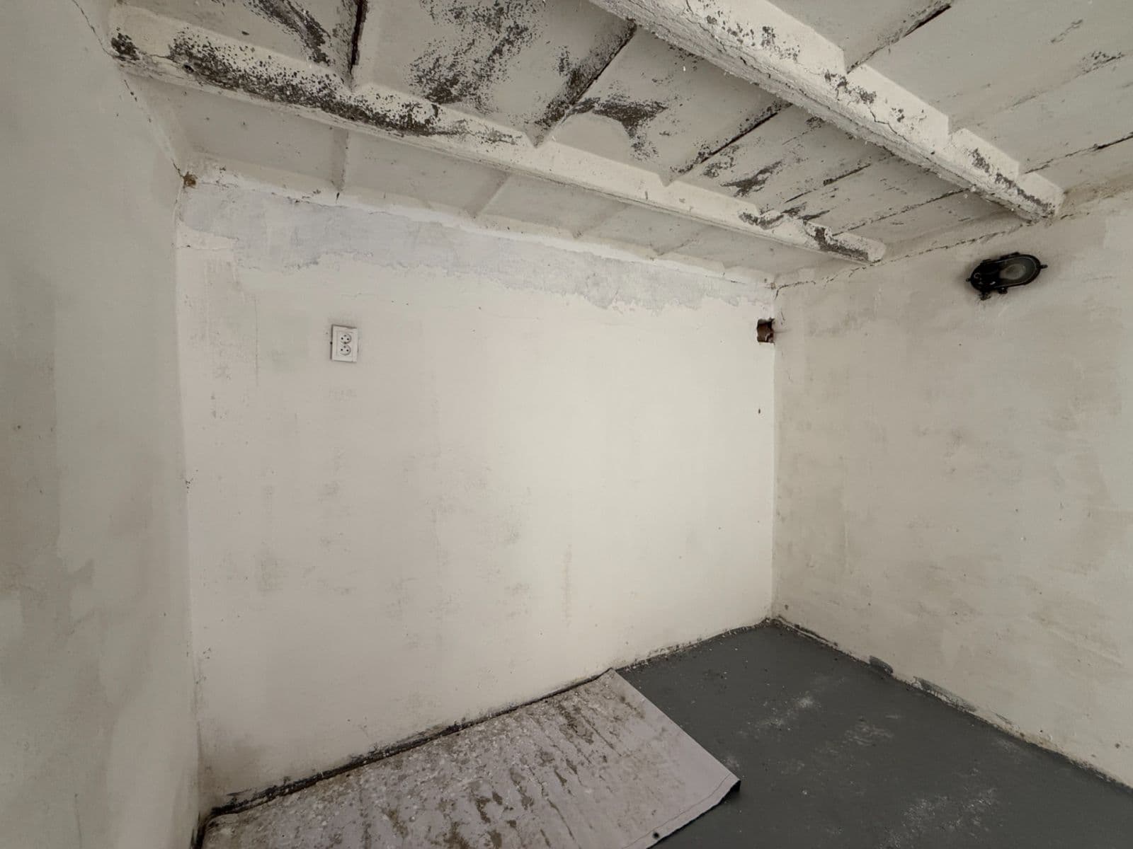 Pronájem garáže 17 m², U Blaženky, Praha, Praha Pronájem garáže 17 m², U Blaženky, Praha, Praha