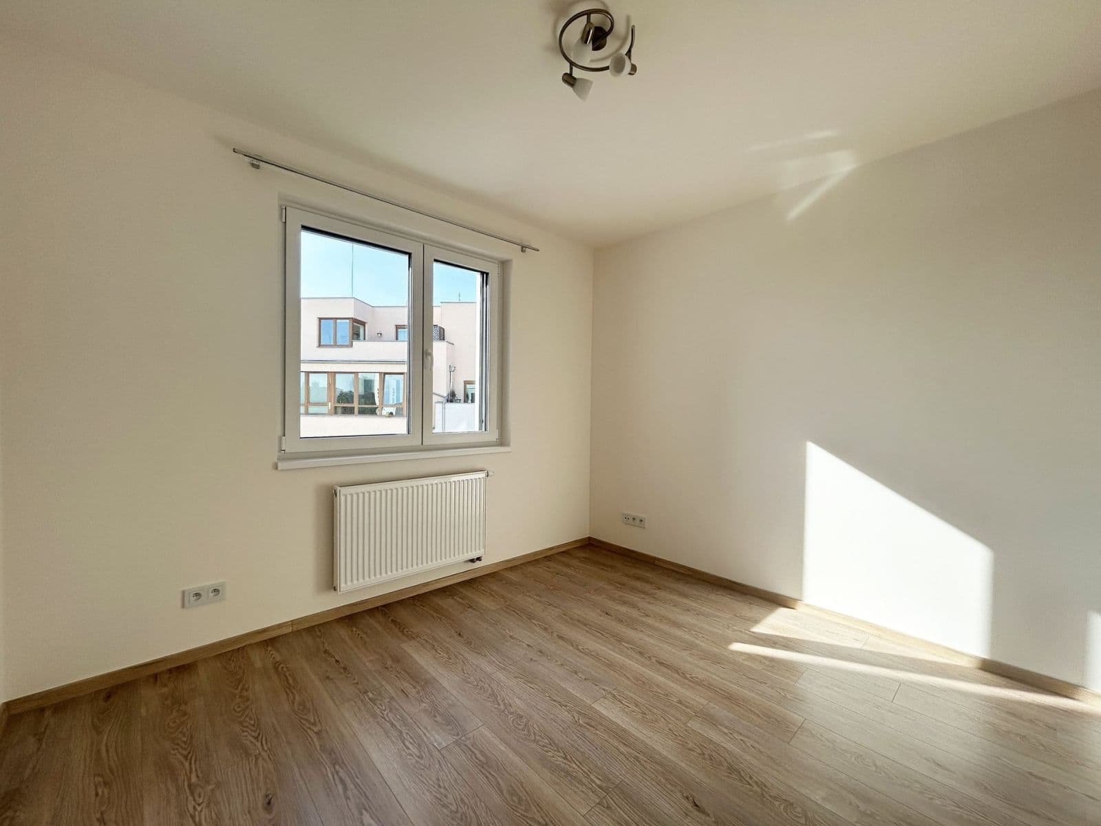 Pronájem bytu 3+kk 72 m², Strančická, Praha, Praha Pronájem bytu 3+kk 72 m², Strančická, Praha, Praha