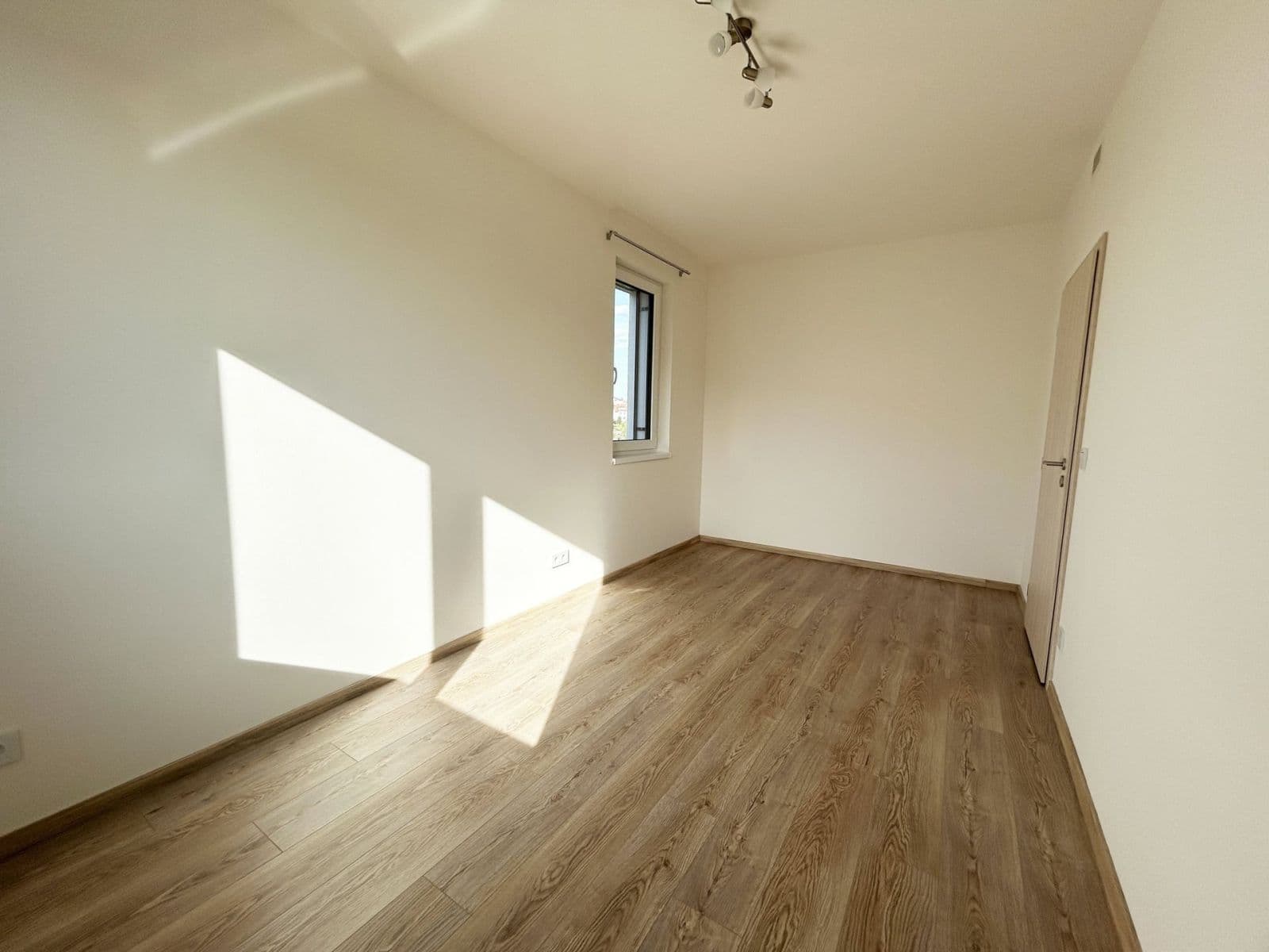 Pronájem bytu 3+kk 72 m², Strančická, Praha, Praha Pronájem bytu 3+kk 72 m², Strančická, Praha, Praha
