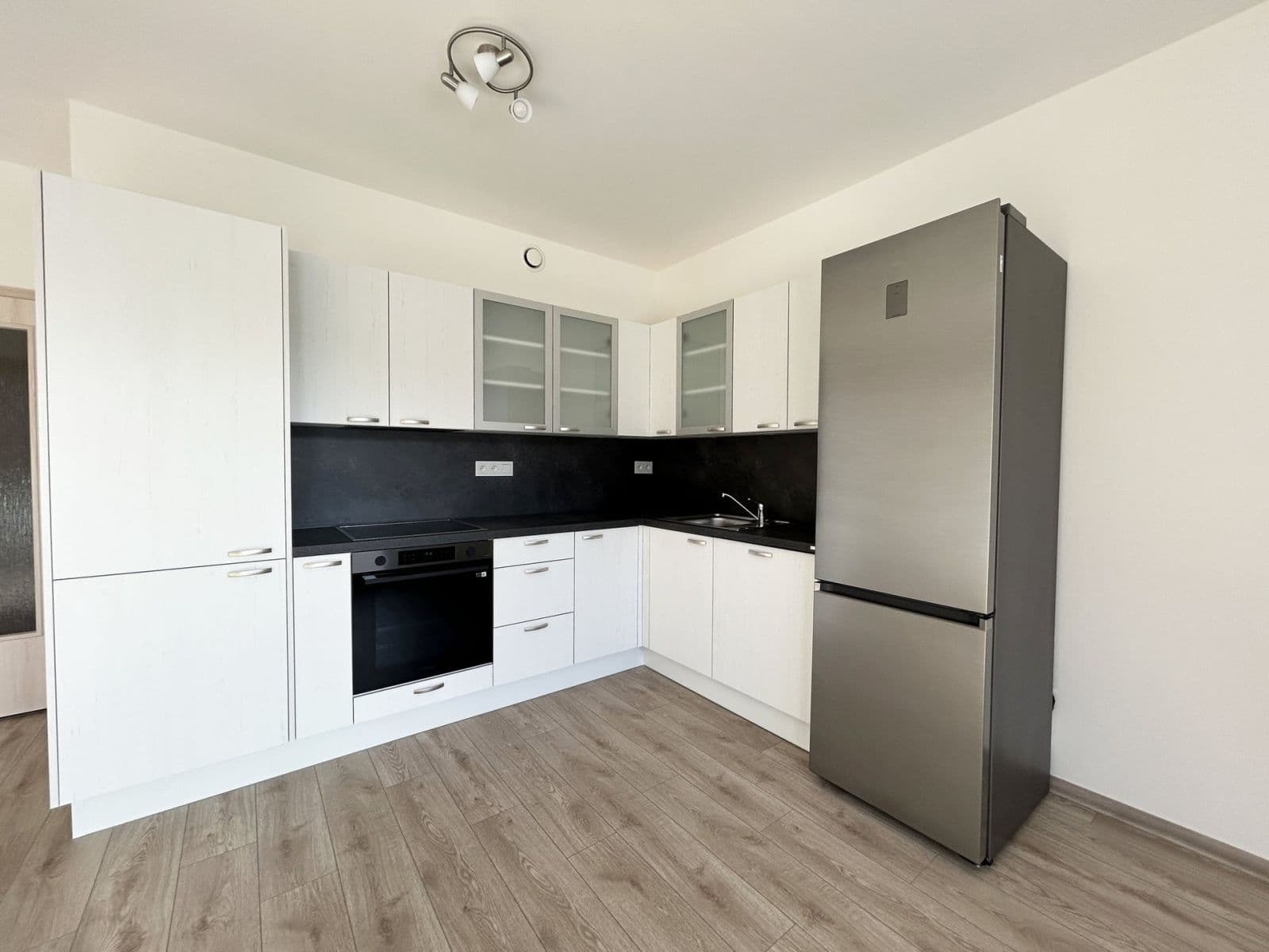Pronájem bytu 3+kk 72 m², Strančická, Praha, Praha Pronájem bytu 3+kk 72 m², Strančická, Praha, Praha