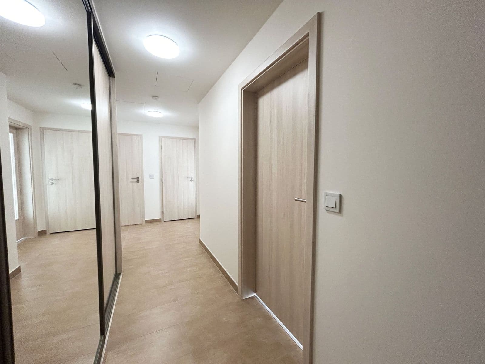 Pronájem bytu 3+kk 72 m², Strančická, Praha, Praha Pronájem bytu 3+kk 72 m², Strančická, Praha, Praha