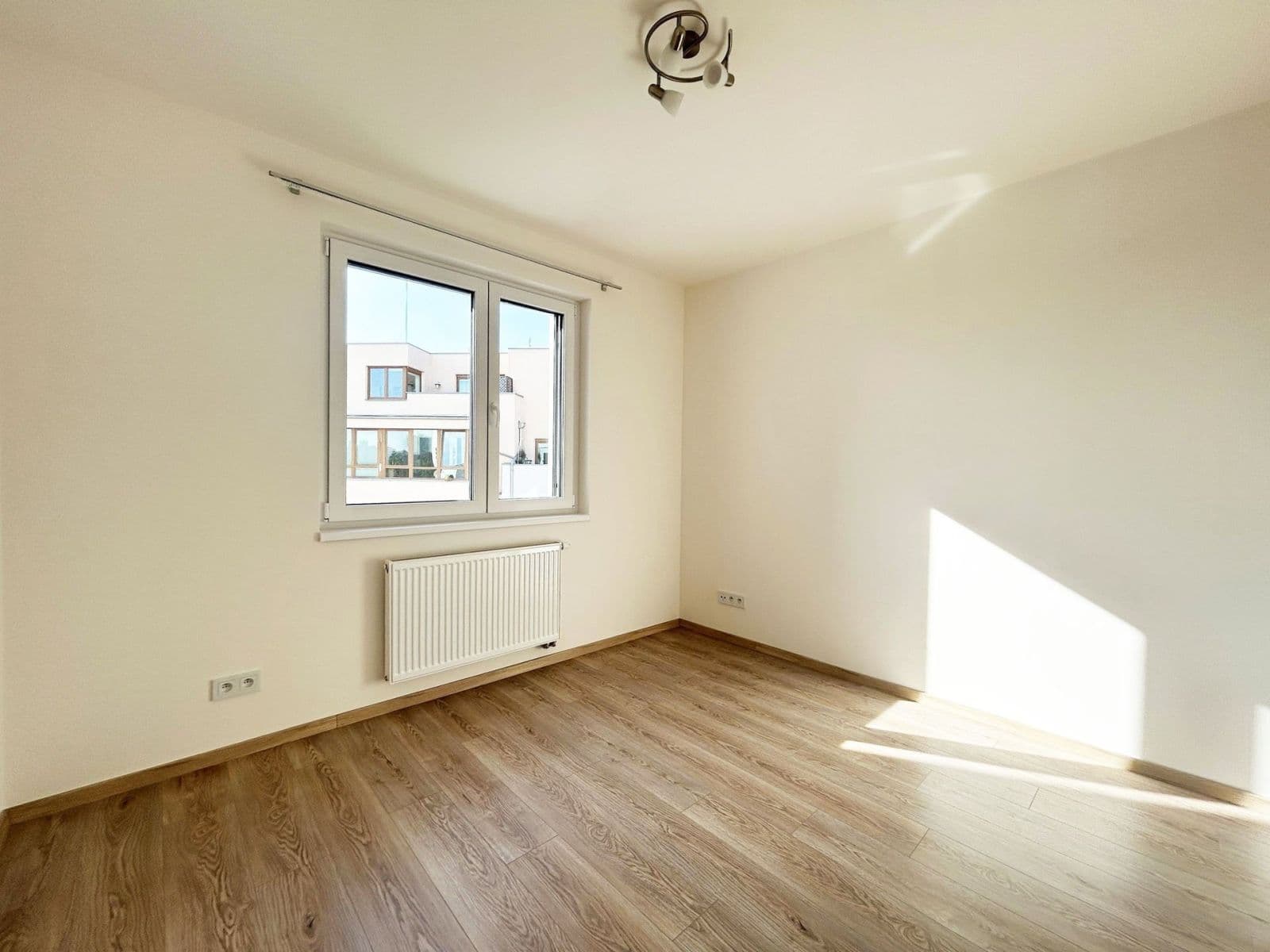Pronájem bytu 3+kk 72 m², Strančická, Praha, Praha Pronájem bytu 3+kk 72 m², Strančická, Praha, Praha