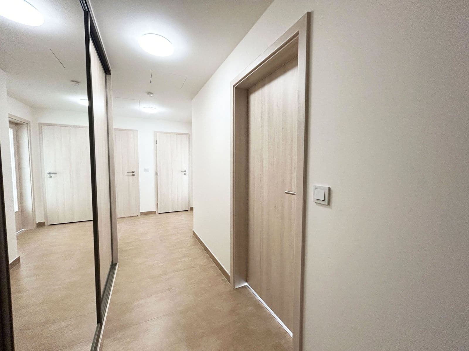 Pronájem bytu 3+kk 72 m², Strančická, Praha, Praha Pronájem bytu 3+kk 72 m², Strančická, Praha, Praha