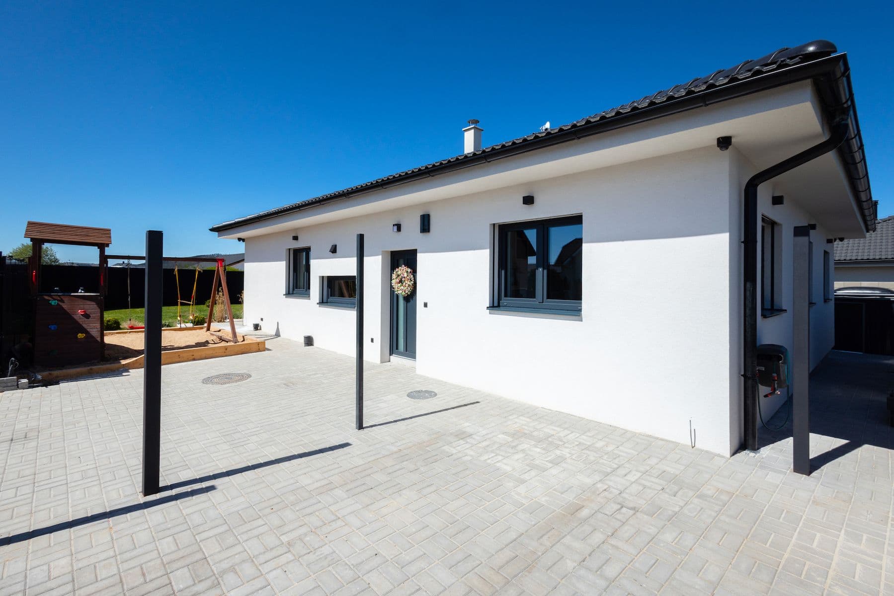 Prodej domu 144 m², pozemek 483 m², Bavoryně, Středočeský kraj Prodej domu 144 m², pozemek 483 m², Bavoryně, Středočeský kraj