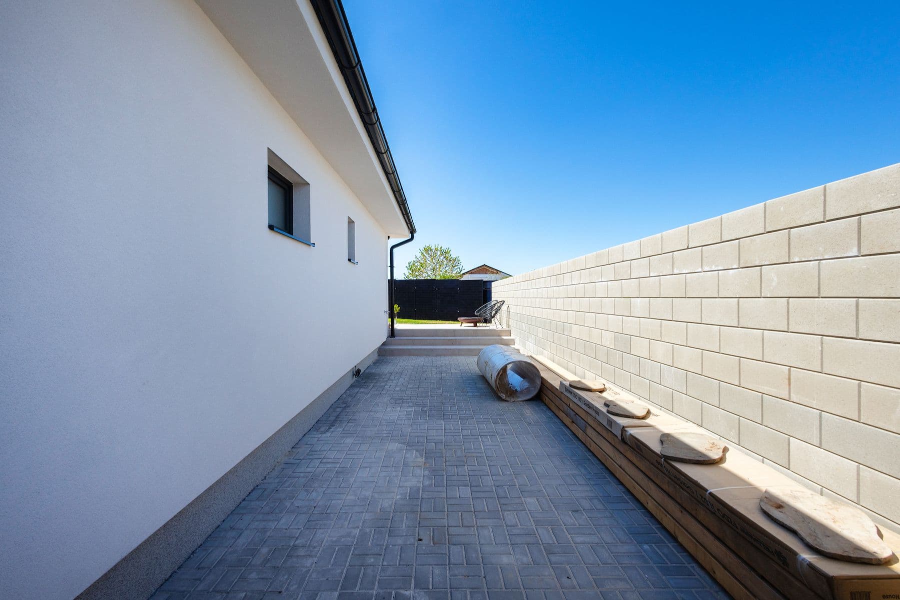 Prodej domu 144 m², pozemek 483 m², Bavoryně, Středočeský kraj Prodej domu 144 m², pozemek 483 m², Bavoryně, Středočeský kraj