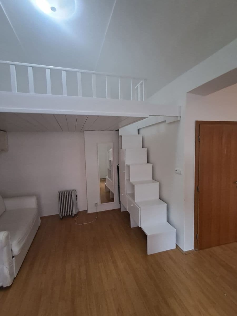 Pronájem bytu 1+kk 30 m², Na Petynce, Praha, Praha Pronájem bytu 1+kk 30 m², Na Petynce, Praha, Praha
