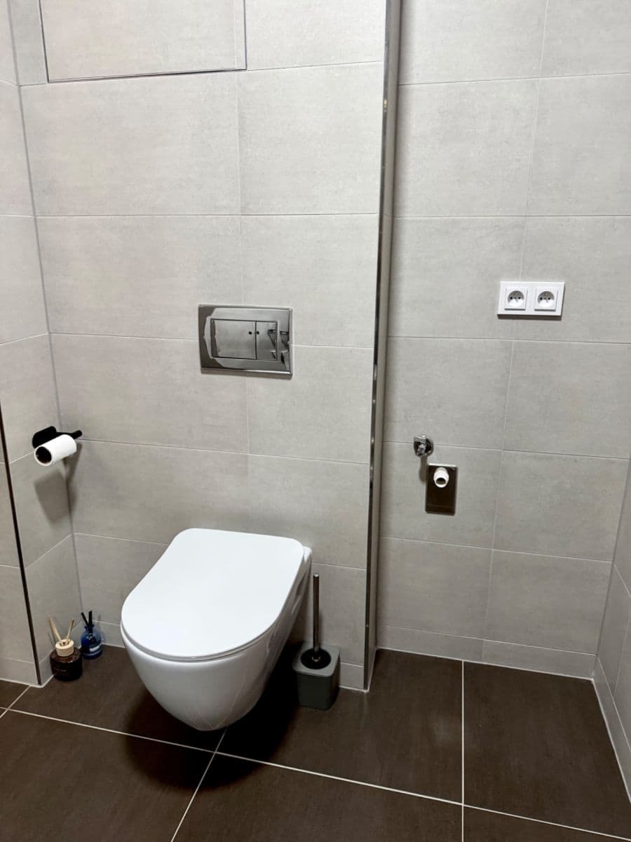 Pronájem bytu 1+kk 42 m², Hřbitovní, Plzeň, Plzeňský kraj Pronájem bytu 1+kk 42 m², Hřbitovní, Plzeň, Plzeňský kraj