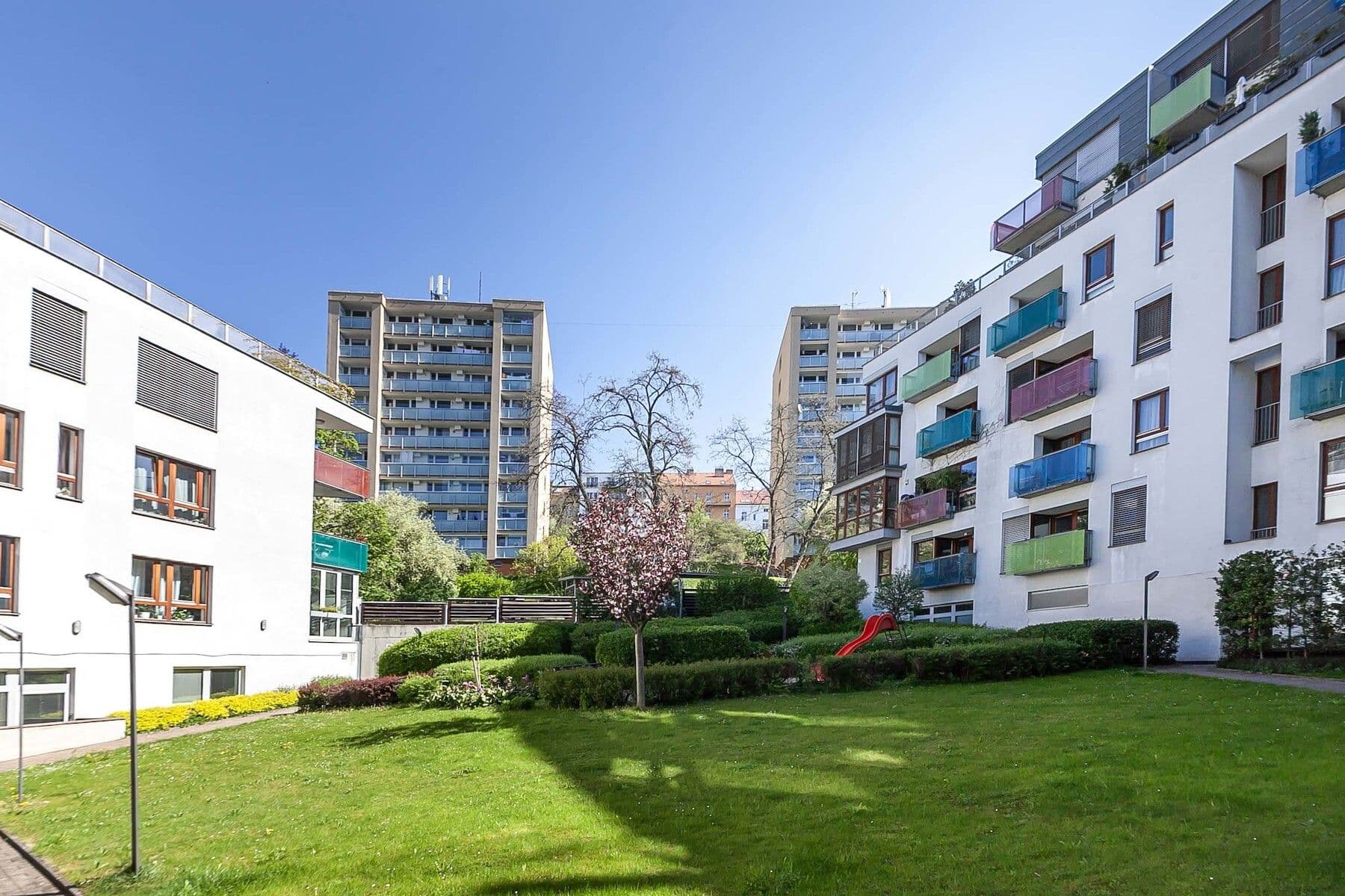 Prodej bytu 3+kk 101 m², Brabcova, Praha, Praha Prodej bytu 3+kk 101 m², Brabcova, Praha, Praha