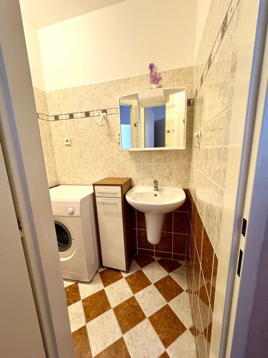 Pronájem bytu 3+1 55 m², Sládkovičova, Praha, Praha Pronájem bytu 3+1 55 m², Sládkovičova, Praha, Praha