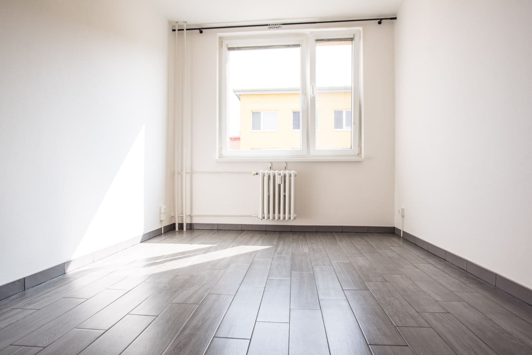 Pronájem bytu 2+kk 44 m², Uherská, Praha, Praha Pronájem bytu 2+kk 44 m², Uherská, Praha, Praha