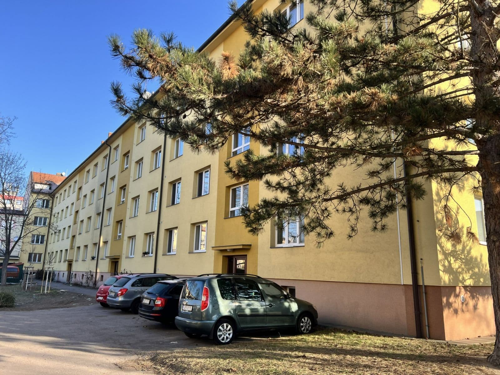 Prodej bytu 3+1 77 m², Benešovo náměstí, Pardubice, Pardubický kraj Prodej bytu 3+1 77 m², Benešovo náměstí, Pardubice, Pardubický kraj