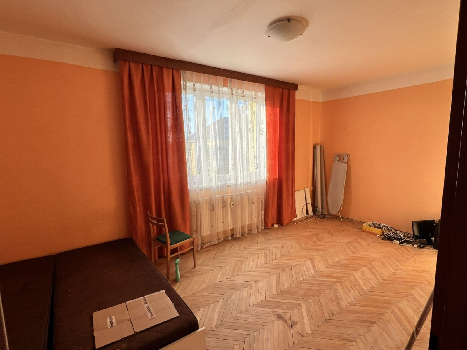Prodej bytu 3+1 77 m², Benešovo náměstí, Pardubice, Pardubický kraj Prodej bytu 3+1 77 m², Benešovo náměstí, Pardubice, Pardubický kraj