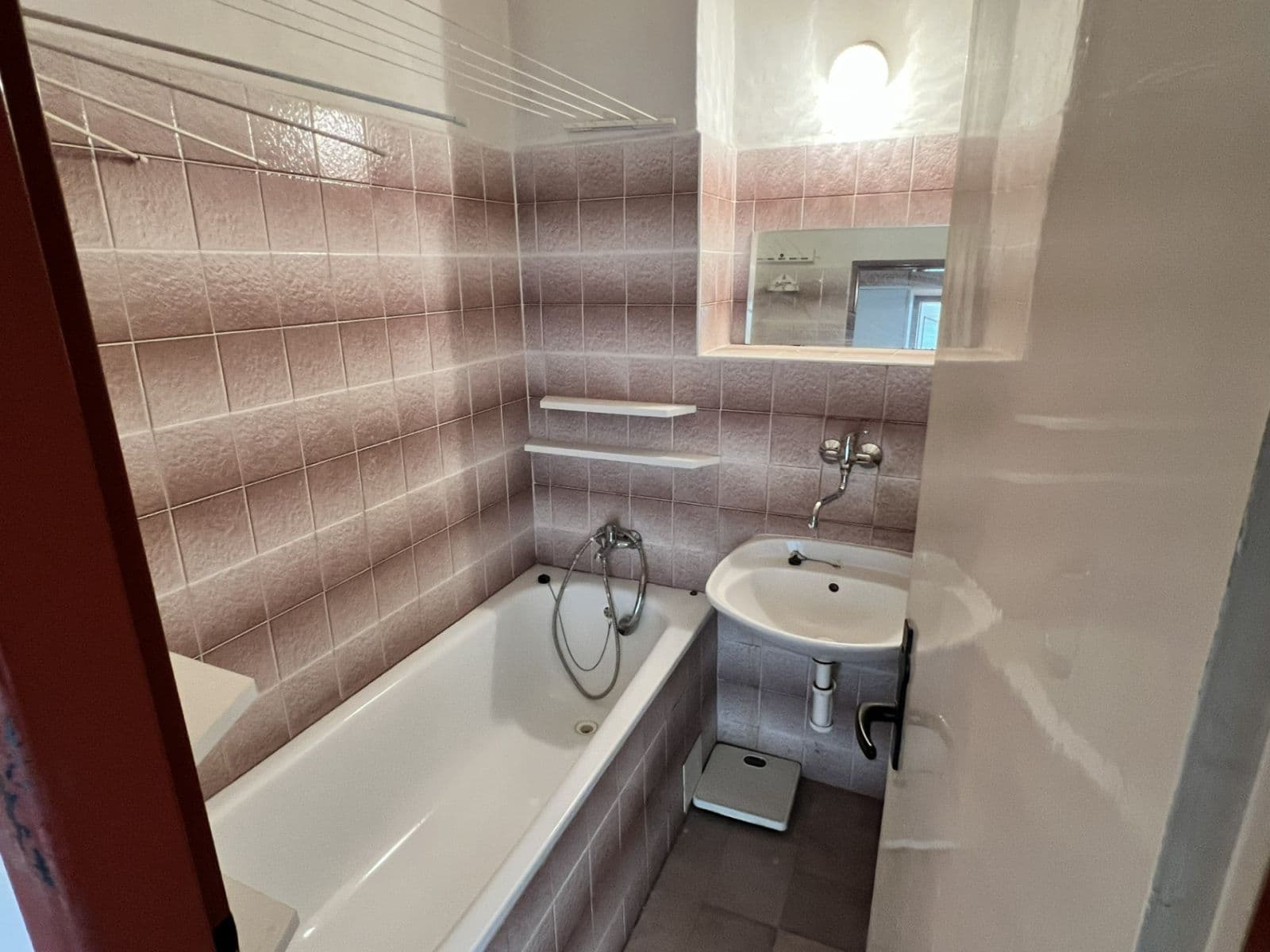 Prodej bytu 3+1 77 m², Benešovo náměstí, Pardubice, Pardubický kraj Prodej bytu 3+1 77 m², Benešovo náměstí, Pardubice, Pardubický kraj