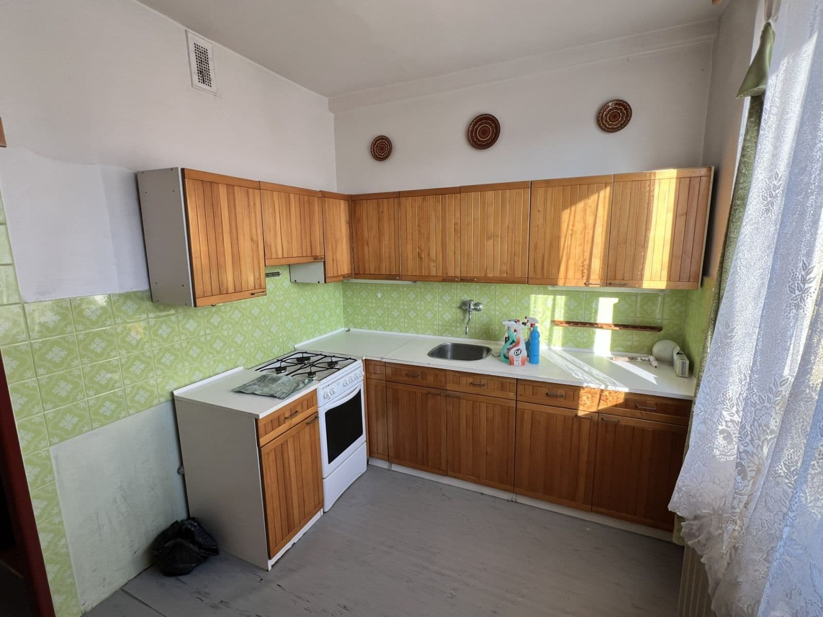 Prodej bytu 3+1 77 m², Benešovo náměstí, Pardubice, Pardubický kraj Prodej bytu 3+1 77 m², Benešovo náměstí, Pardubice, Pardubický kraj