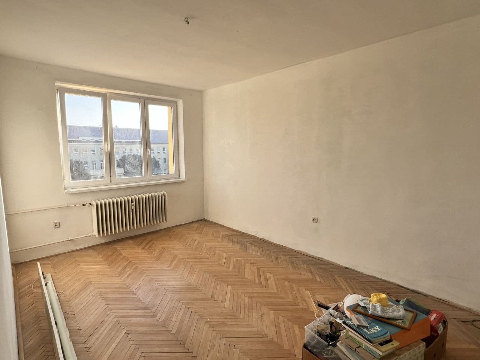 Prodej bytu 3+1 77 m², Benešovo náměstí, Pardubice, Pardubický kraj Prodej bytu 3+1 77 m², Benešovo náměstí, Pardubice, Pardubický kraj