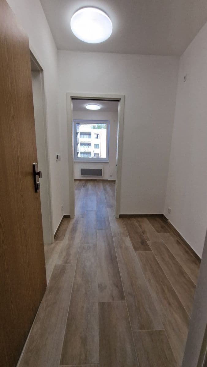 Pronájem bytu 2+kk 37 m², U Kříže, Praha, Praha Pronájem bytu 2+kk 37 m², U Kříže, Praha, Praha