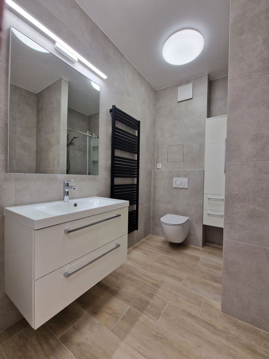 Pronájem bytu 2+kk 37 m², U Kříže, Praha, Praha Pronájem bytu 2+kk 37 m², U Kříže, Praha, Praha