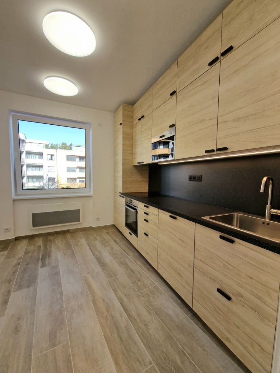 Pronájem bytu 2+kk 37 m², U Kříže, Praha, Praha Pronájem bytu 2+kk 37 m², U Kříže, Praha, Praha